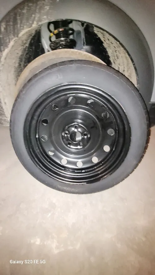 Roue de secours volkswagen tharu