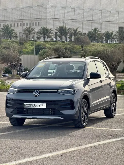 Volkswagen Tahru 2026 Tharu Tout option avec sièges et male electrique - Led