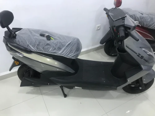 Kimi Kimi 10 2025