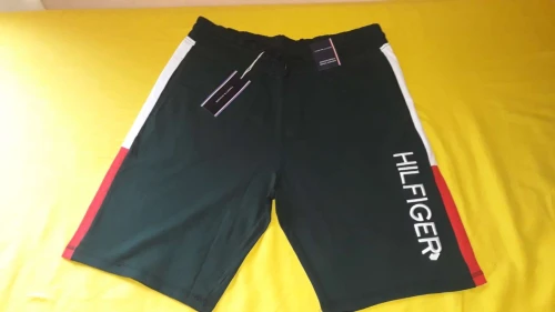 Des shorts Hilfiger original 