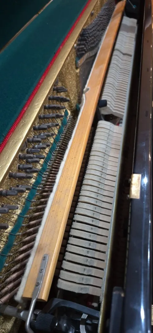 Piano droit