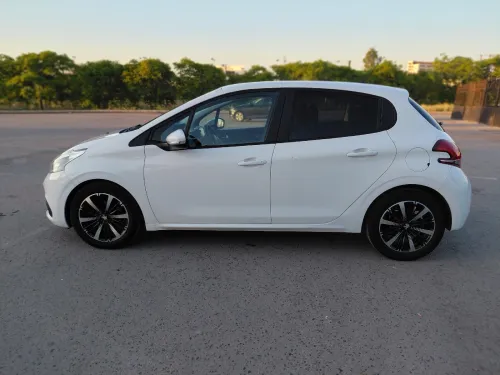 Peugeot 208 2019 Active Facelift