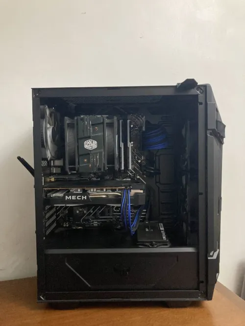 PC GAMER i5 12400 + RX 6600 MSI