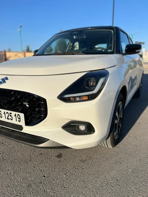 Suzuki Swift 2025 Montre carlo HATCHBACK GLX