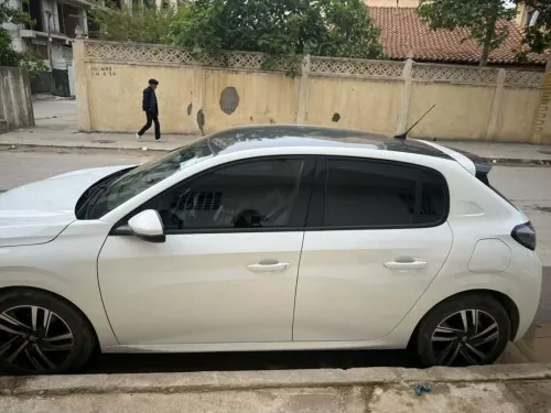Peugeot 208 2022 Allure