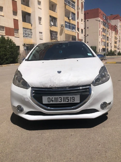Peugeot 208 2015 Allure