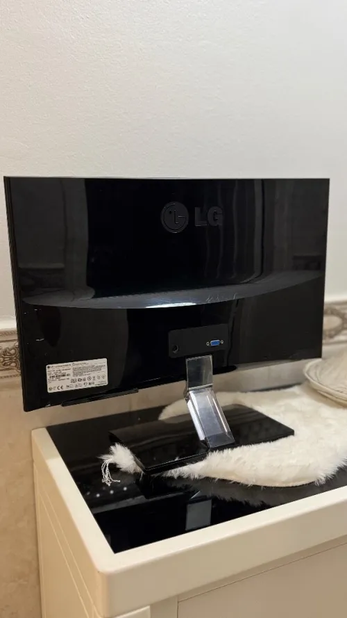 LG Flatron E2260S-PN