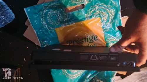 PS4 premier main habta men la France 500 g mefkashya fiya 8 jeux