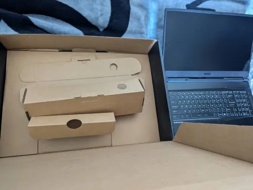 Laptop gamer Msi leopard I7 10750H RTX 2070