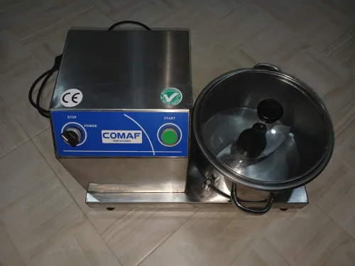 Robot a haché les noix