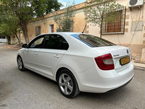 Skoda Rapid 2015 Edition