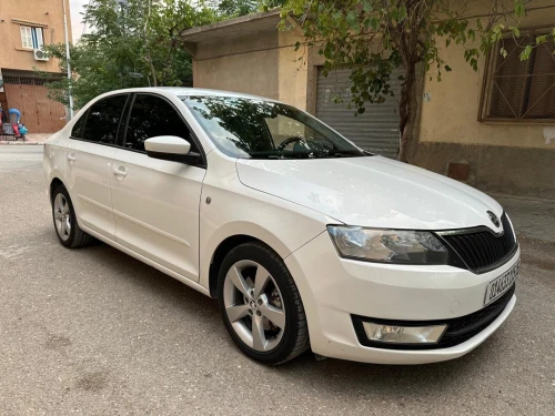 Skoda Rapid 2015 Edition