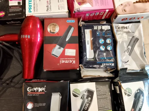 Plus de 100 Article  :Electricité -Plomberie-Quincaillerie-Coiffure 
