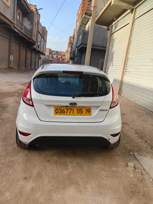 Ford Fiesta 2015 Trend