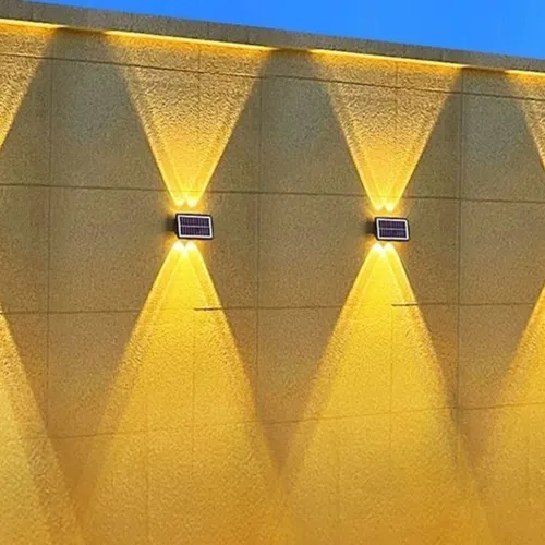 Projecteur Solaire Étanche IP65 pour Jardin et Terrasse 