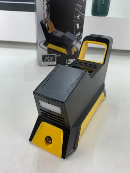 Compresseur dair portable 150 PSI avec Afficheur Digitale et Torche LED  نافخ عجلات محمول