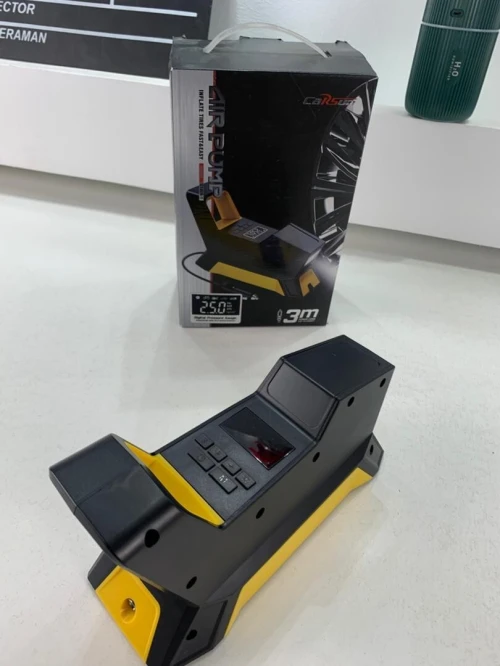 Compresseur dair portable 150 PSI avec Afficheur Digitale et Torche LED  نافخ عجلات محمول