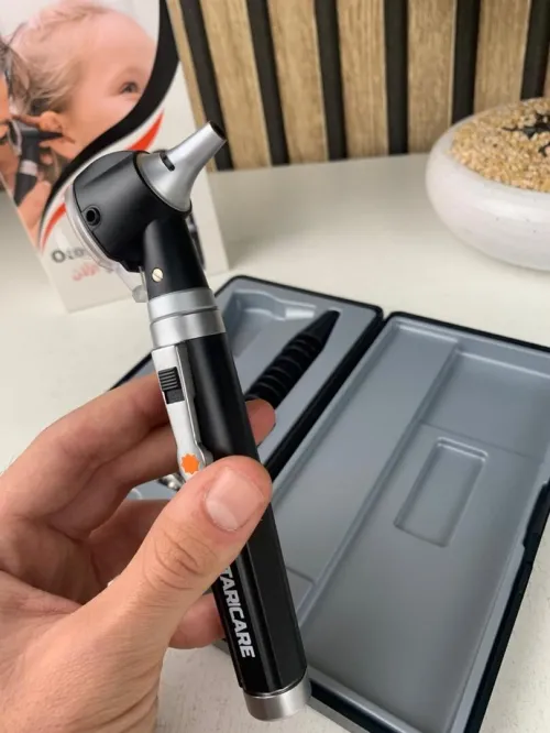 Otoscope Portable avec Loupe 3X et Lumière LED  Contrôle dOreille  8 Capuchons