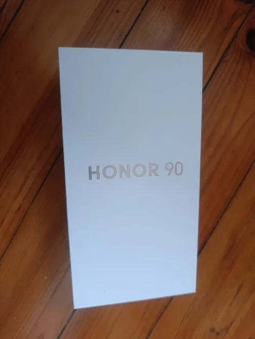 Honor 90