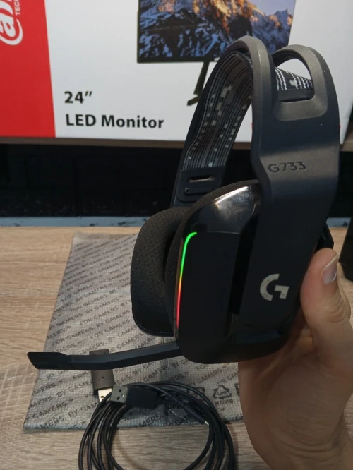 Logitech G733 Lightspeed Wireless