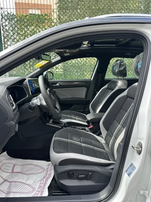Volkswagen T-Roc 2025 R-Line 