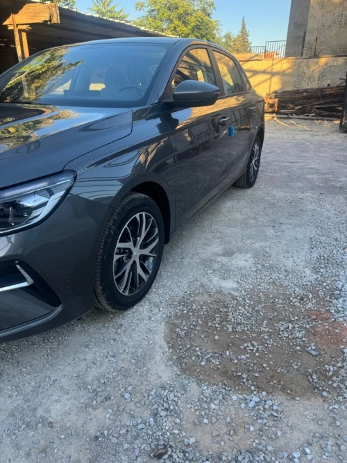 Geely Emgrand 2026 