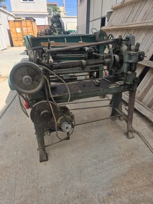 Guillotine-grasseuse-brodeuse-rouleuse-machine pour coude