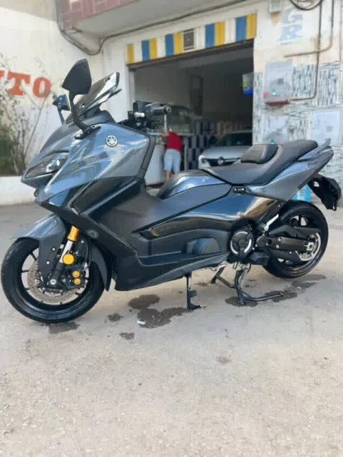 Yamaha T_Max 562 2022