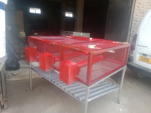 Cages de reproduction des lapins