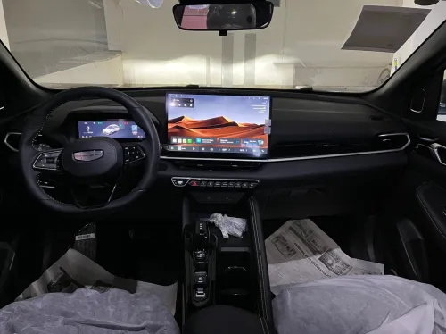 Geely Coolray 2025 
