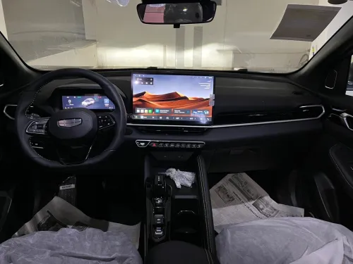 Geely Coolray 2025 