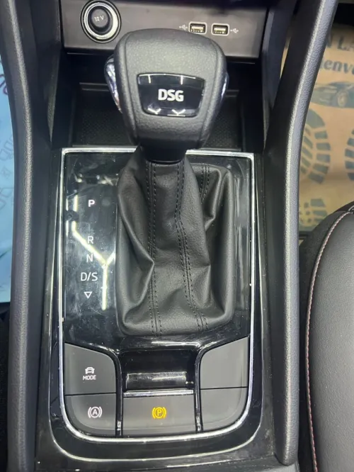 Skoda Karoq 2025 luxury