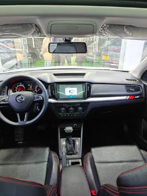 Skoda Karoq 2025 FULL OPTION