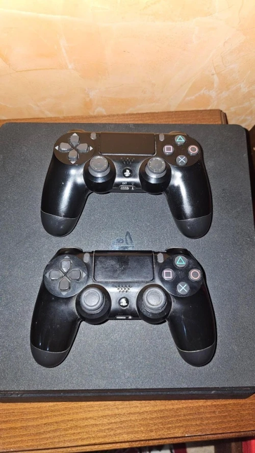 Ps4 slim