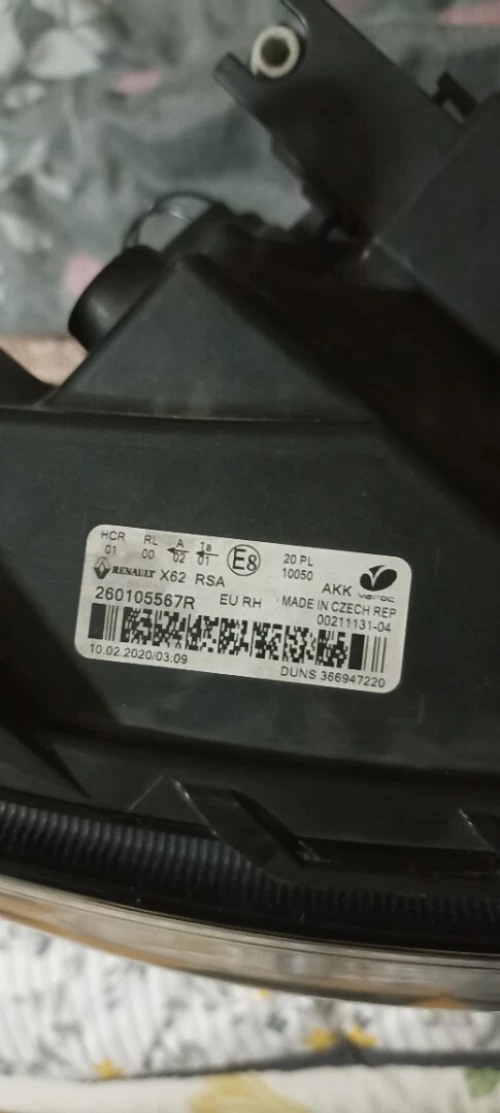 Phare master 3 2020 d'origine compatible jusqu'à 2025 , côté droite légèrement cassée