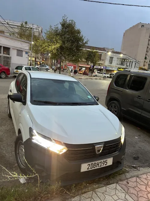 Dacia sandero 2023 simple
