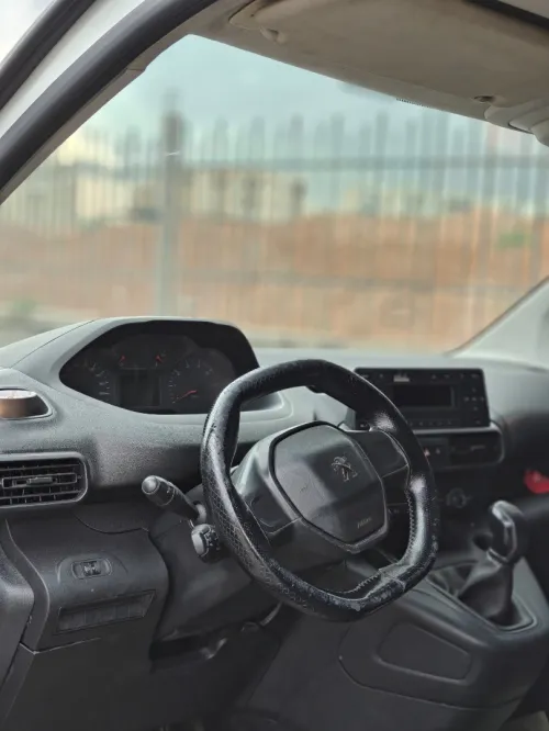 Peugeot Partner 2019 K9