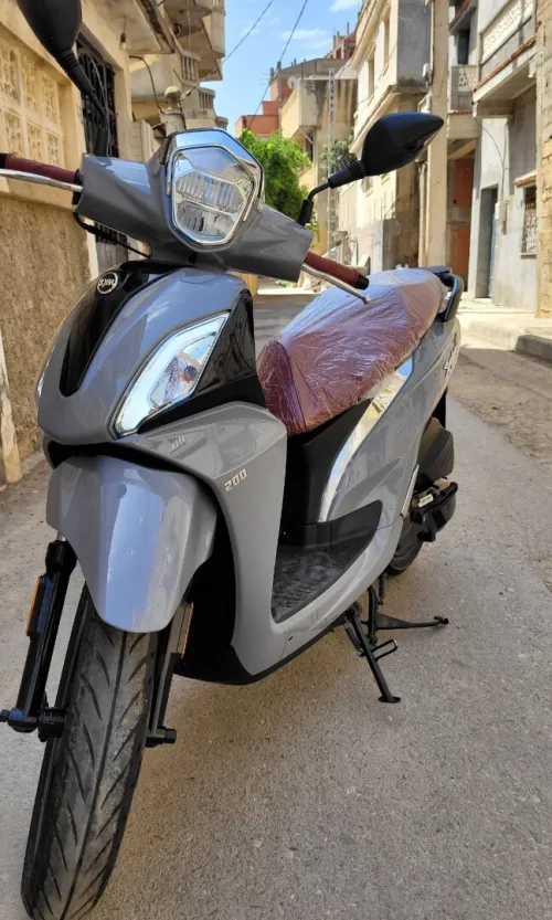 Sym St 200 2025
