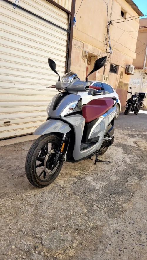 Sym St 200 2025
