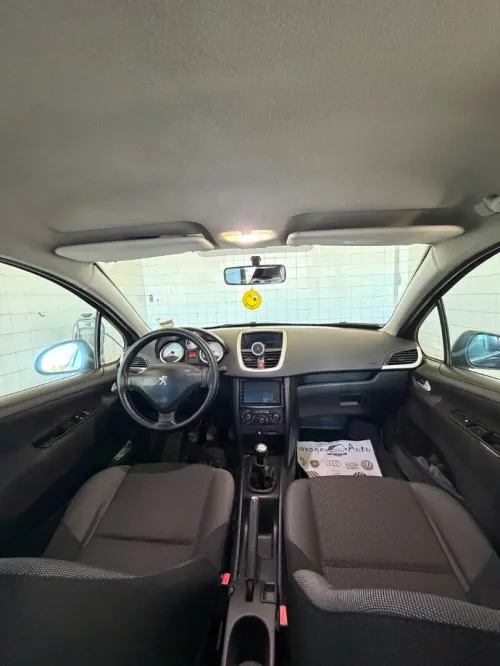 Peugeot 207 2011 Bass clime