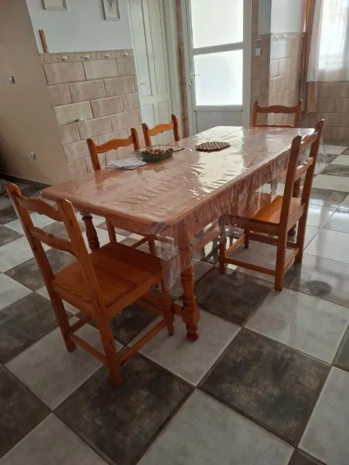 Table à manger et 6 chaises en hêtre 