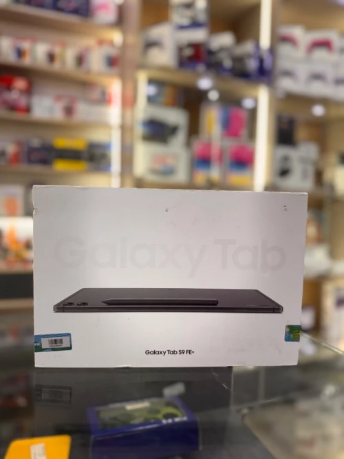 SAMSUNG TAB S9 FE + plus 8/128gb jamais utilisé 