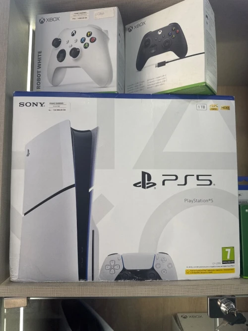 PS5 SLIM jamais utilisée