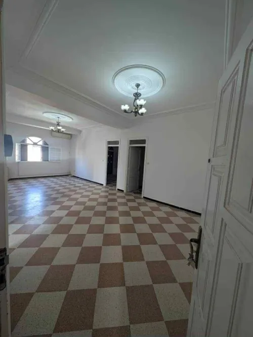 Location Appartement Niveau de villa F3 Alger Draria