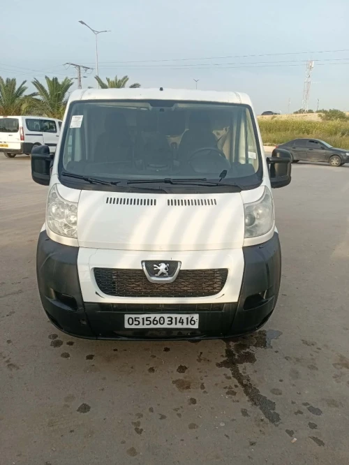 Peugeot Boxer caniche 