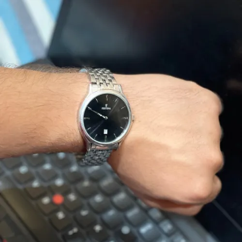 Montre Festina en excellent état