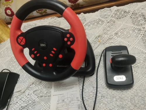 volant ps3, ps2,pc avec pédales et vitesse