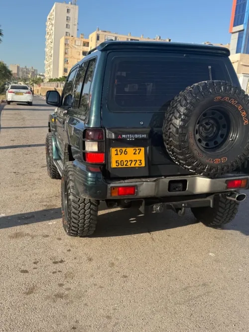 Mitsubishi Pajero Court 1996 