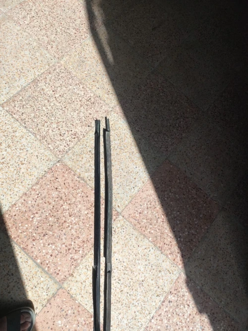 Lèche  vitre et baguettes Porte accent GLS noir