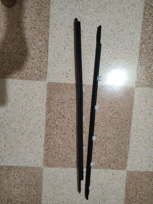 Lèche  vitre et baguettes Porte accent GLS noir